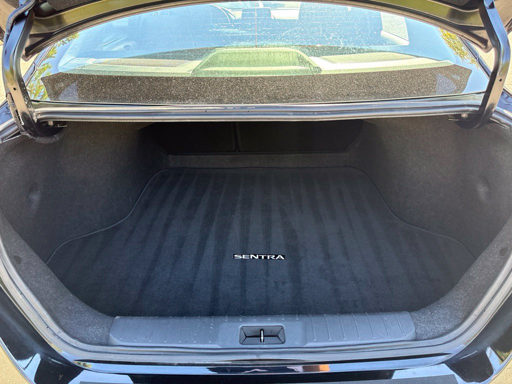 Used 2025 Nissan Sentra SV FWD image 34