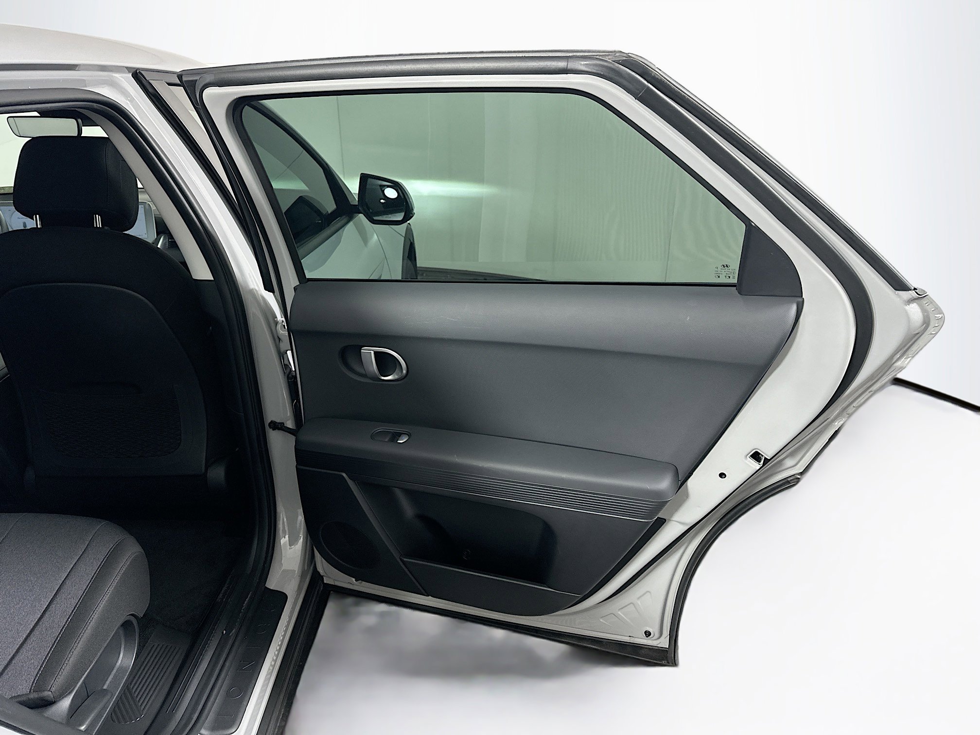 Used 2024 Hyundai Ioniq 5 SEL image 31