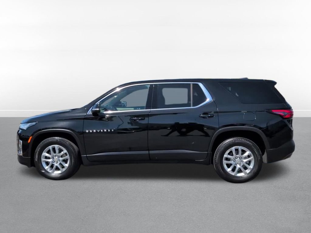 Used 2023 Chevrolet Traverse LS w/ Safety Package AWD/4WD image 9