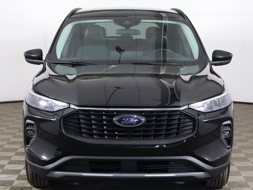 Used 2023 Ford Escape SE w/ Class II Trailer Tow Package image 13