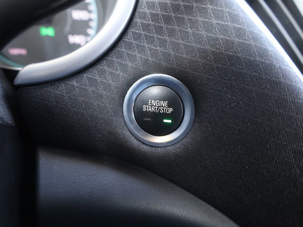 Used 2022 Chevrolet Malibu LT image 34