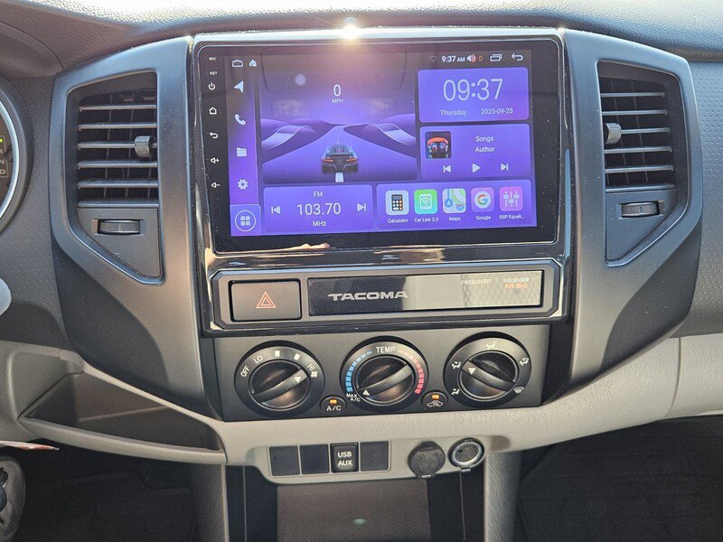 Used 2015 Toyota Tacoma PreRunner image 18