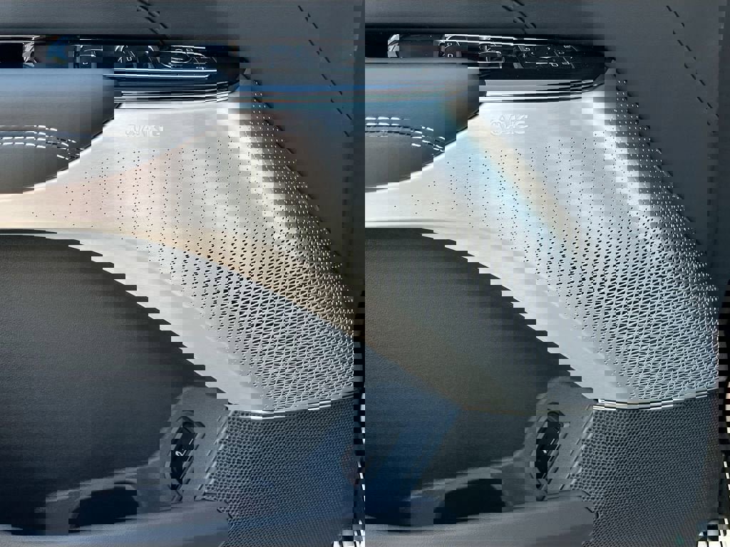 New 2026 Cadillac Lyriq V image 19