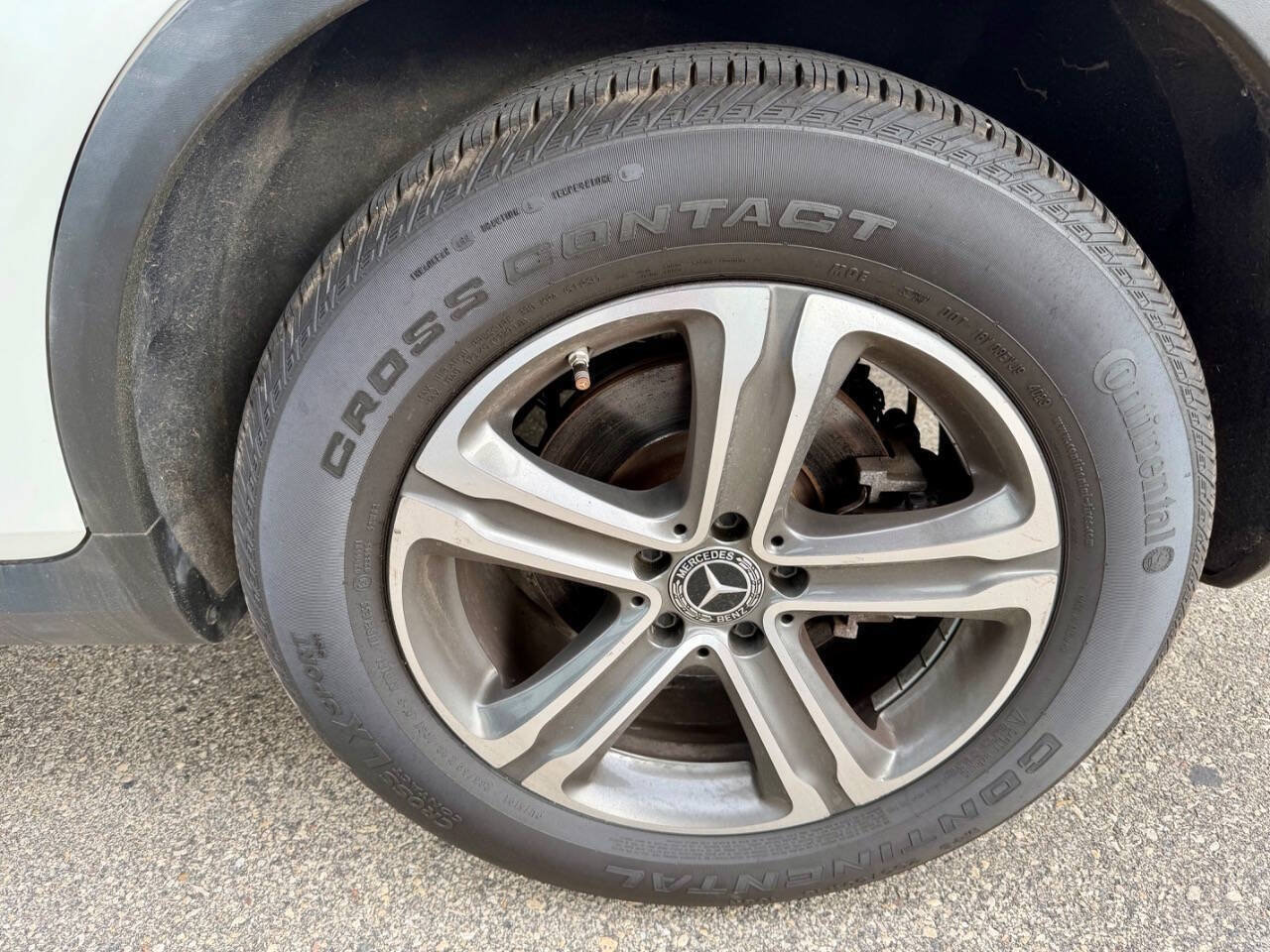 Used 2017 Mercedes-Benz GLC 300 4MATIC image 14