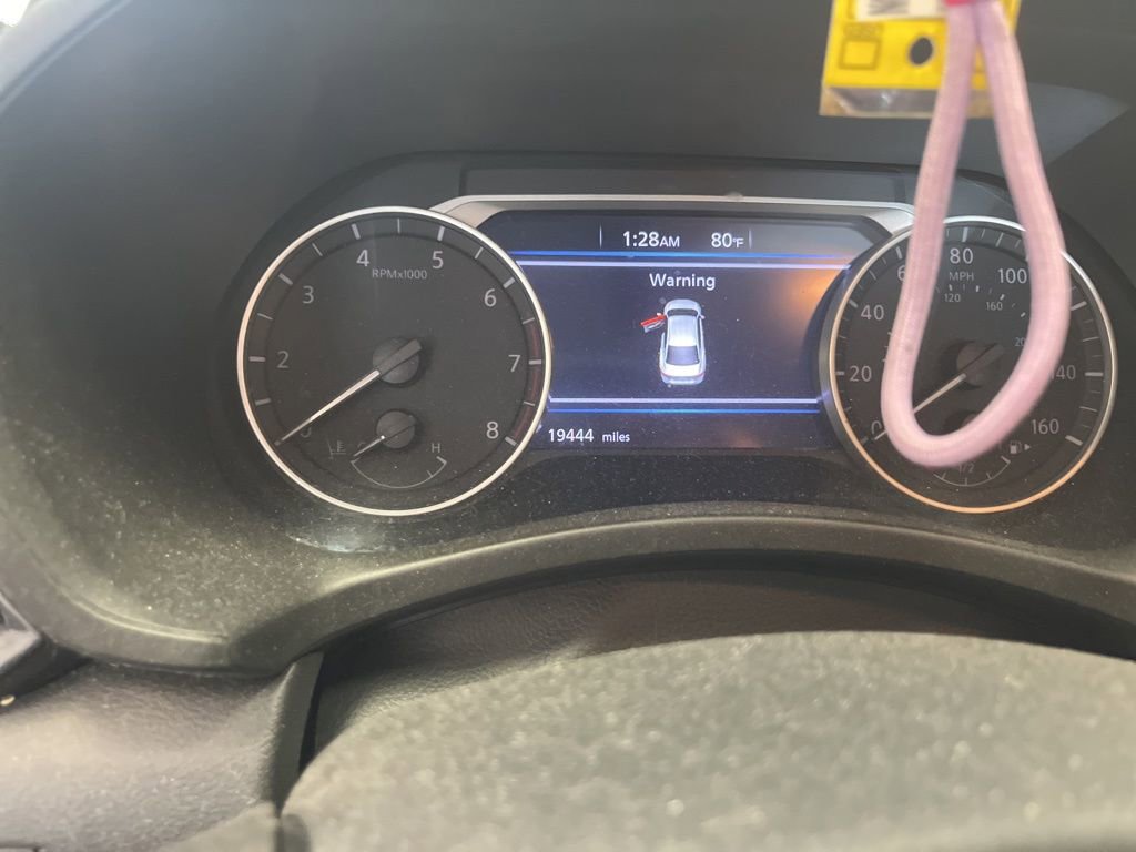 Used 2023 Nissan Sentra SR w/ Trunk Package image 3