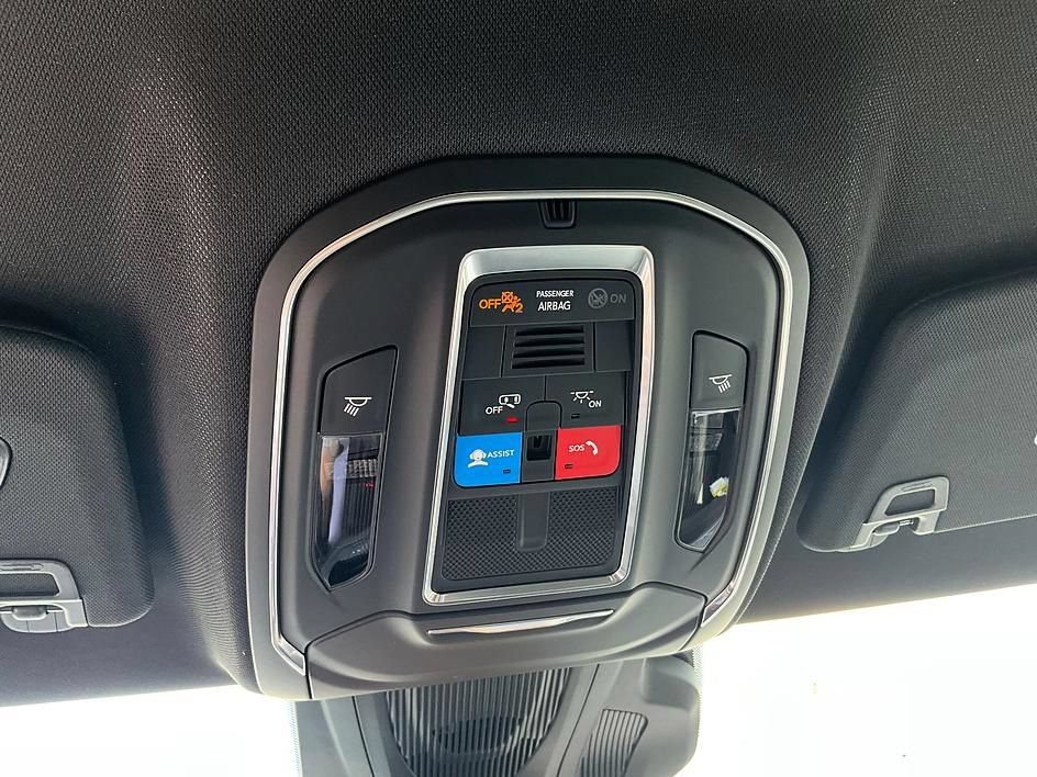 New 2026 Dodge Charger R/T w/ Driver Convenience Group AWD/4WD image 25