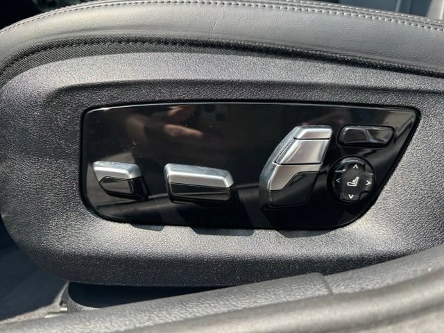 Used 2023 BMW M550i xDrive w/ Executive Package AWD/4WD image 15