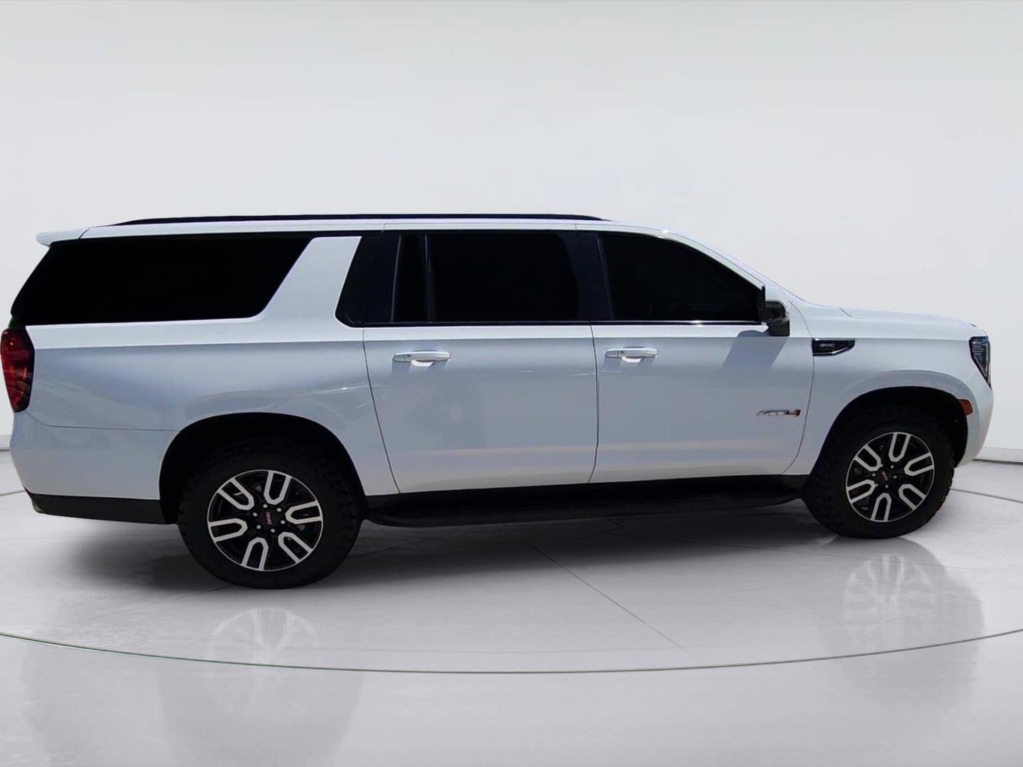 Certified 2024 GMC Yukon XL AT4 w/ Technology Package AWD/4WD image 9