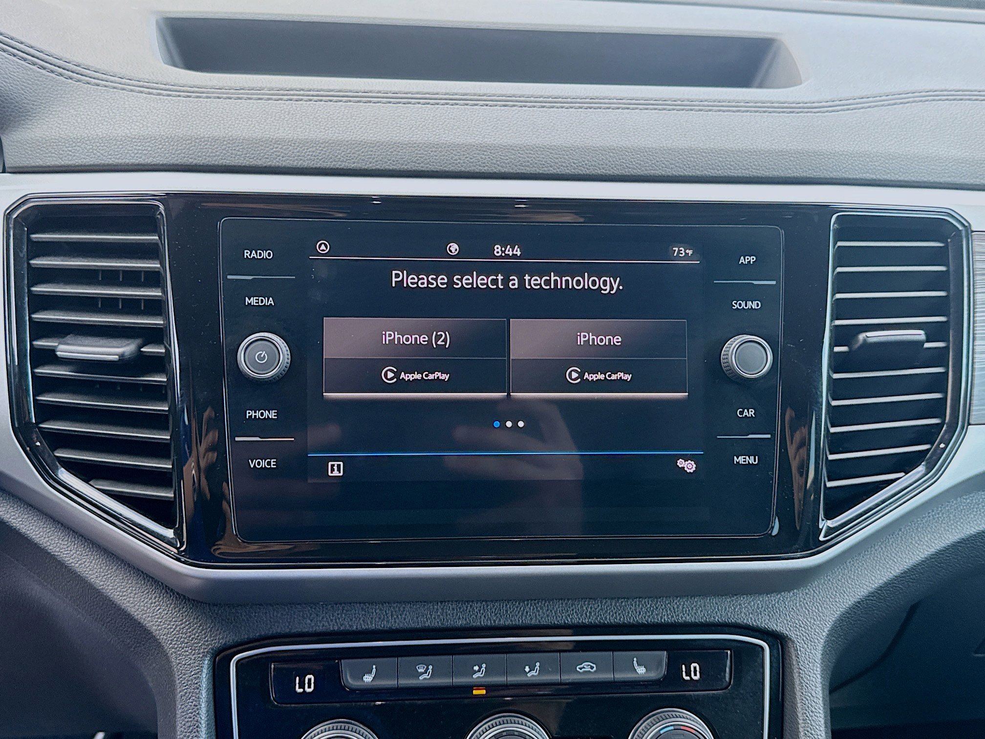 Used 2022 Volkswagen Atlas Cross Sport SE w/ Panoramic Sunroof Package image 12