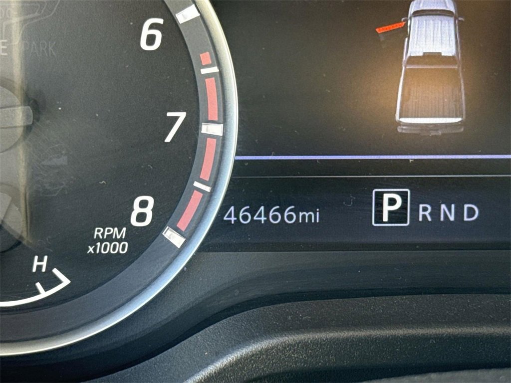 Used 2023 Nissan Titan SV image 11