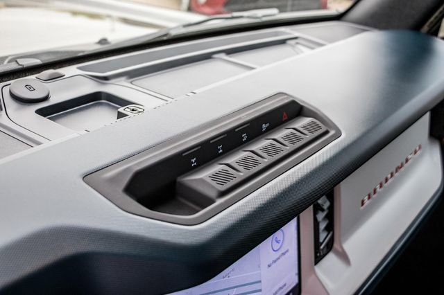 Certified 2025 Ford Bronco Heritage Edition image 31