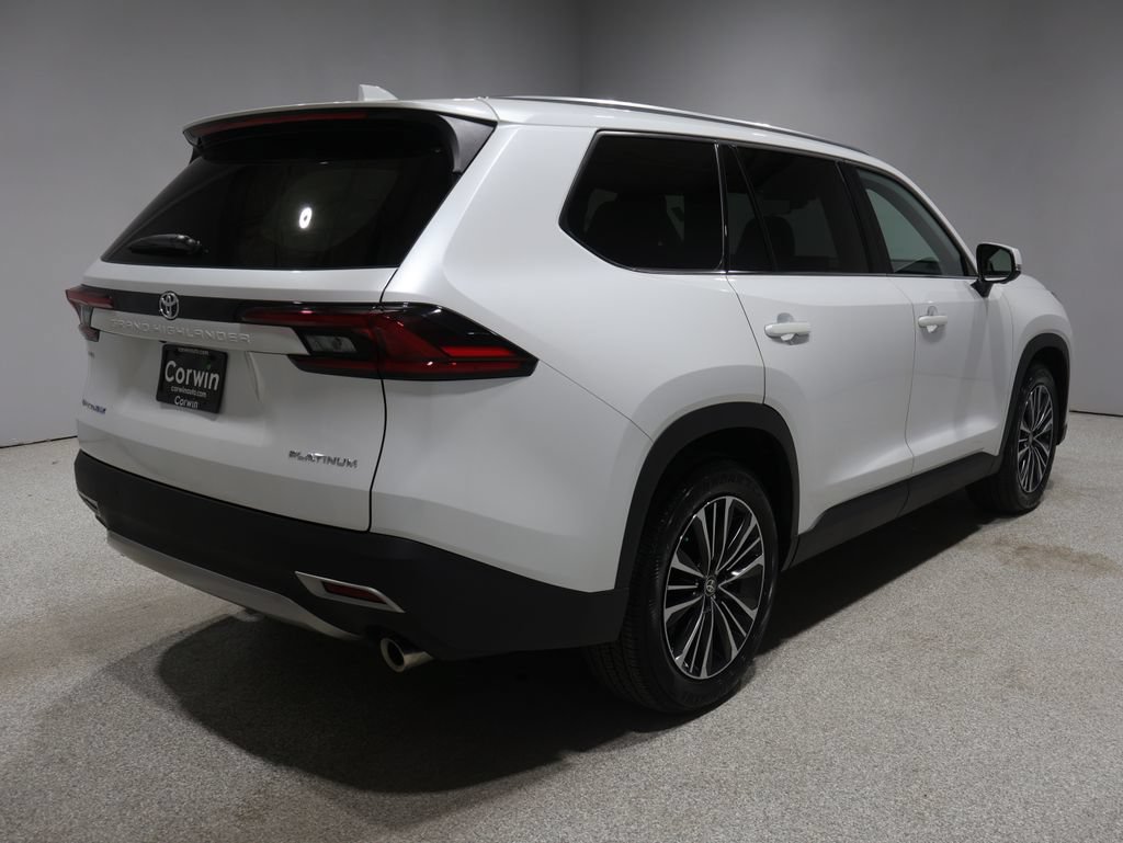 Used 2025 Toyota Grand Highlander AWD Hybrid image 2
