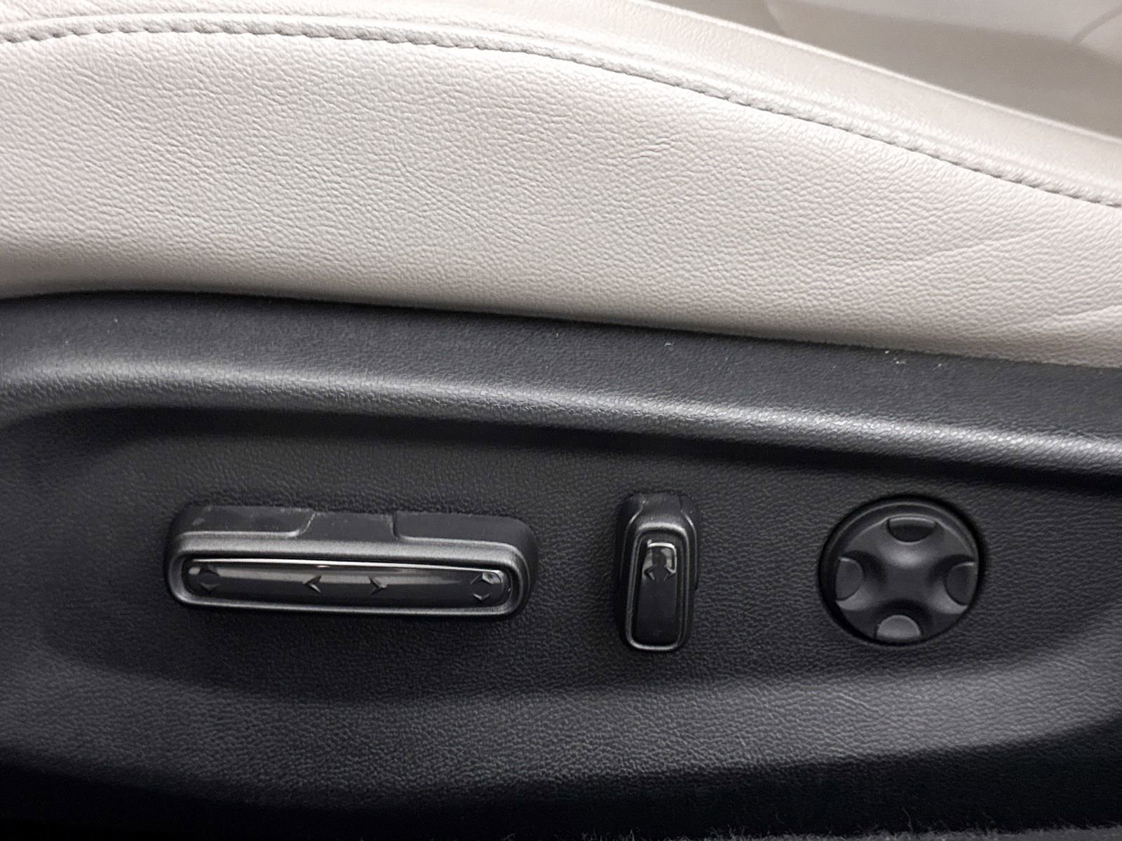 Used 2019 Honda Accord Touring image 27