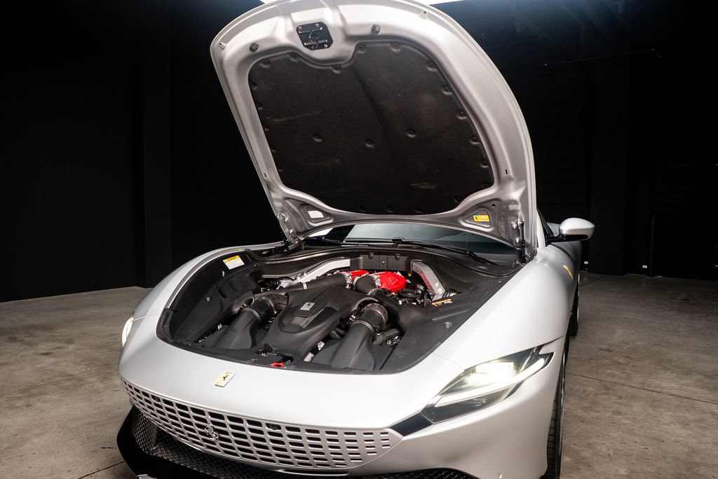 Used 2022 Ferrari Roma RWD image 11