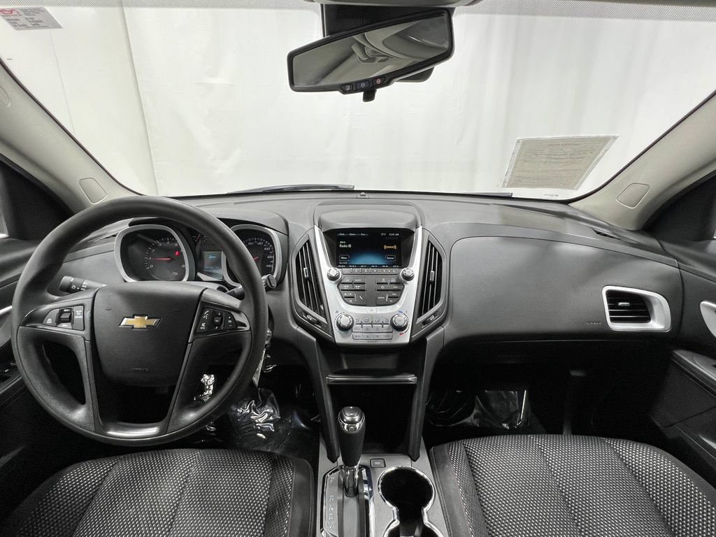Used 2017 Chevrolet Equinox LS FWD image 19