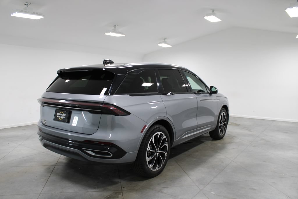 Used 2024 Lincoln Nautilus Reserve AWD/4WD image 9