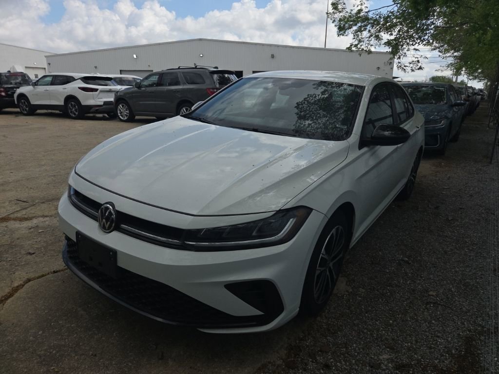 Used 2025 Volkswagen Jetta Sport image 1