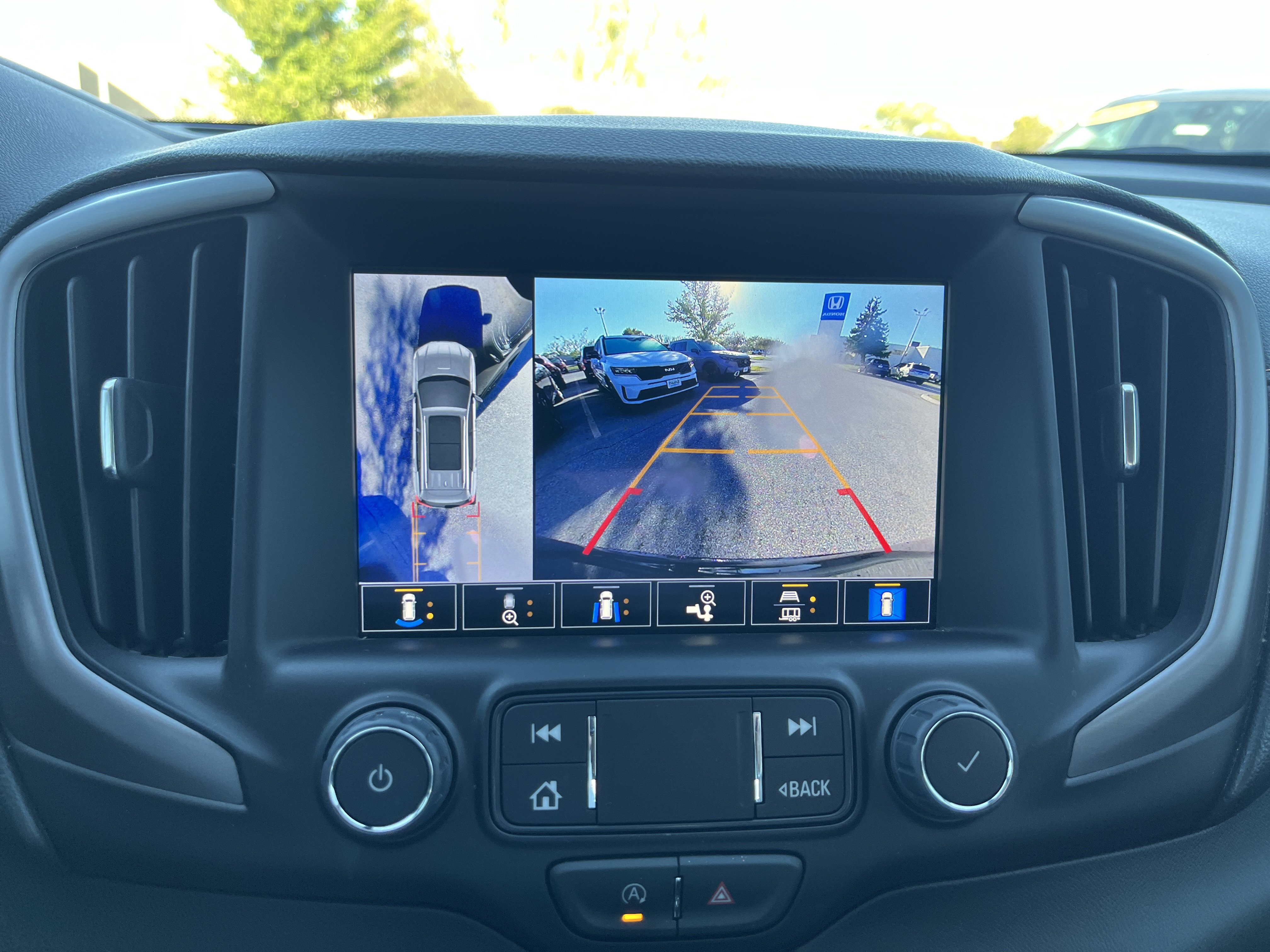 Used 2024 GMC Terrain AT4 w/ Infotainment Package II AWD/4WD image 33
