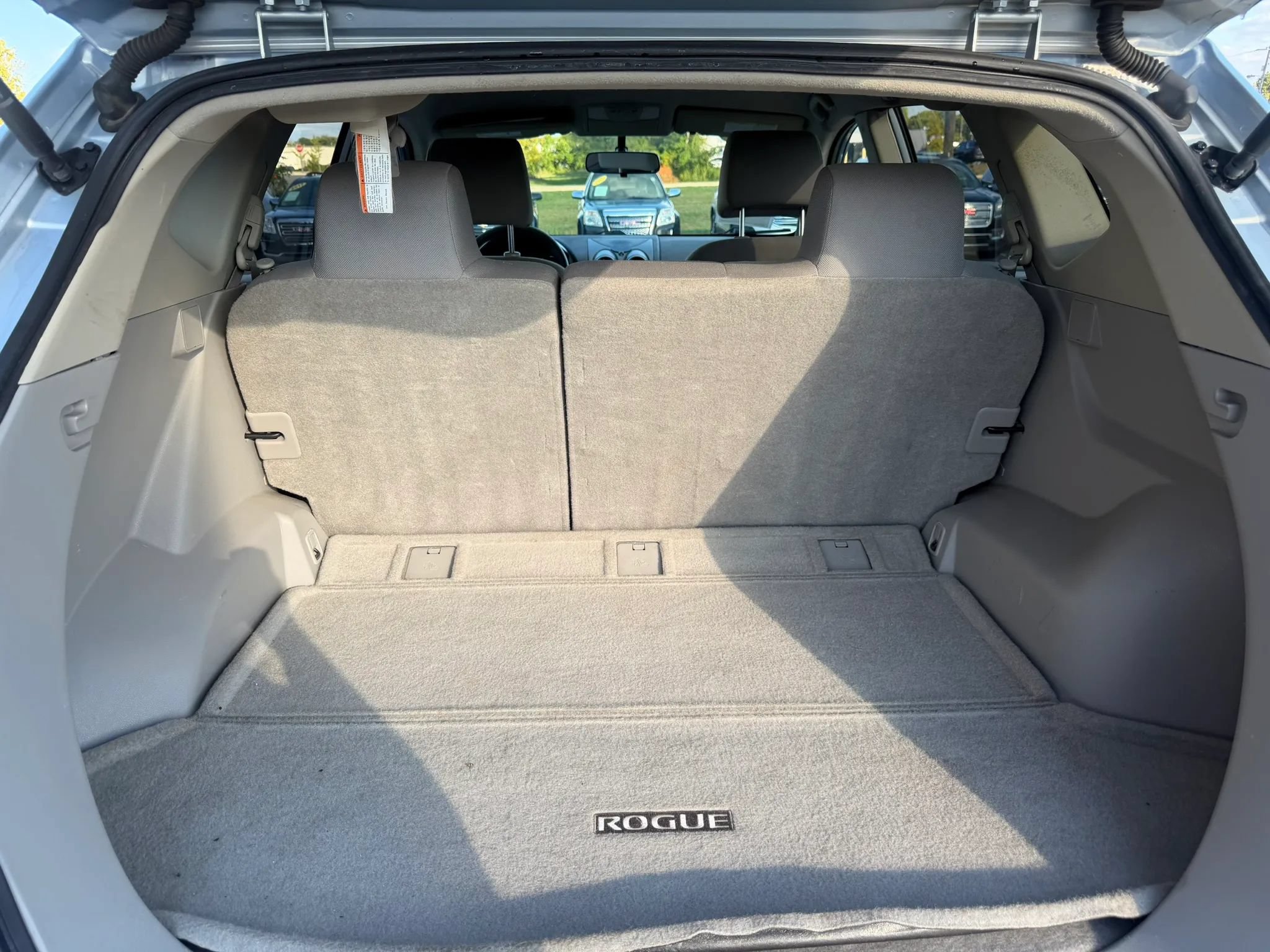 Used 2013 Nissan Rogue SV FWD image 16