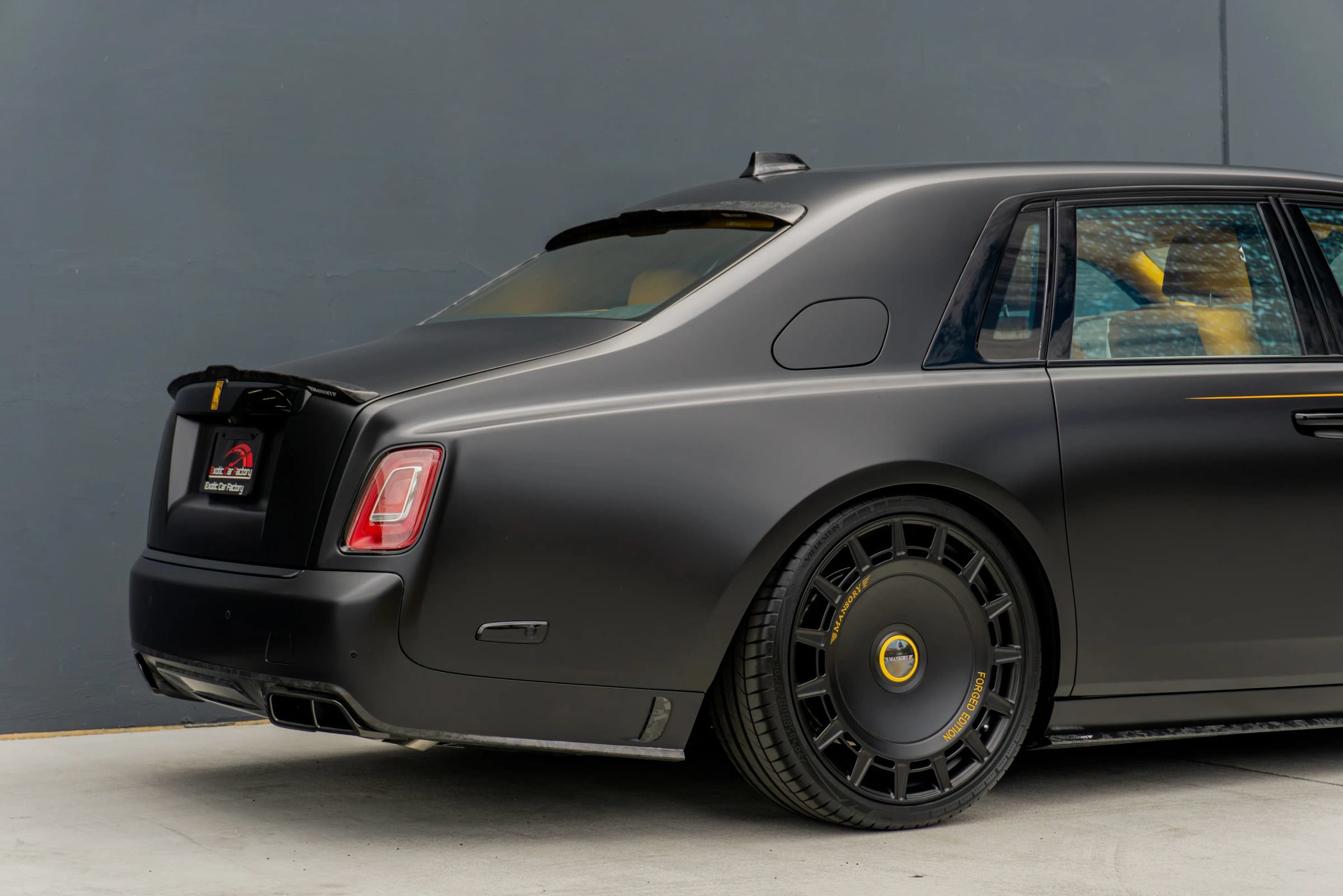 Used 2027 Rolls-Royce Phantom Sedan RWD image 50
