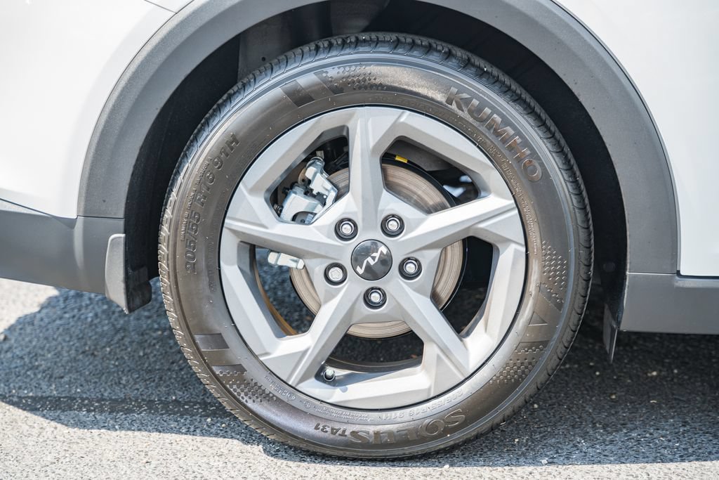 Used 2025 Kia K4 FWD image 14