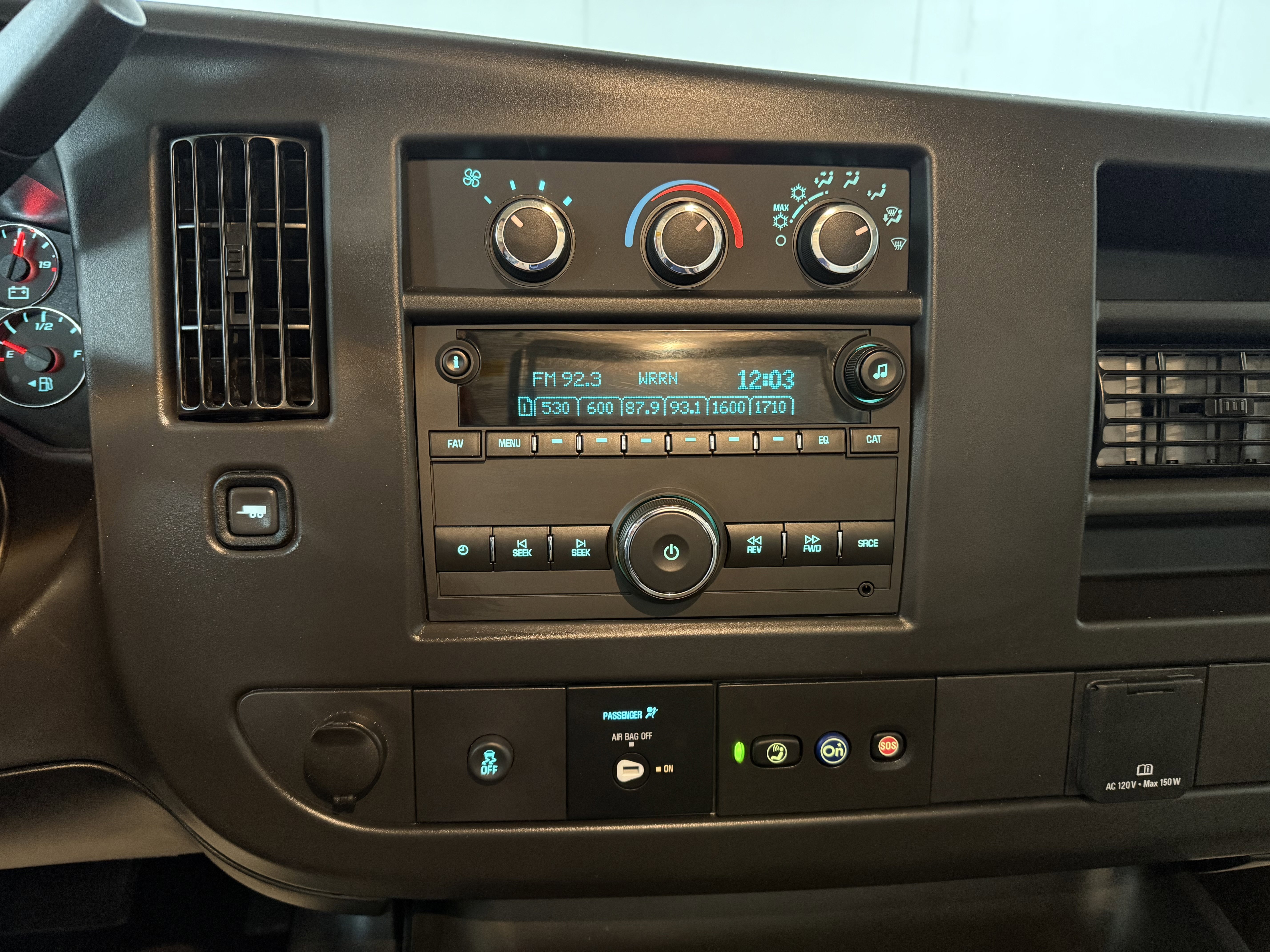New 2025 Chevrolet Express 3500 w/ Power Convenience Package image 21