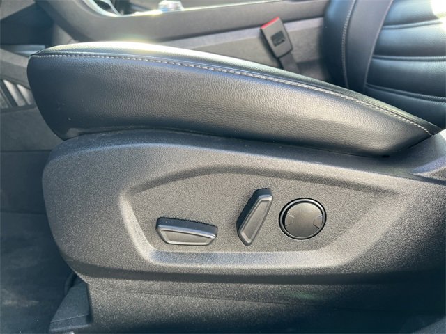 Used 2024 Ford Edge SEL image 11