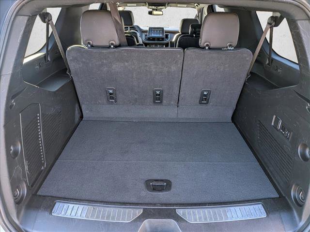 Used 2023 Chevrolet Suburban Premier image 20
