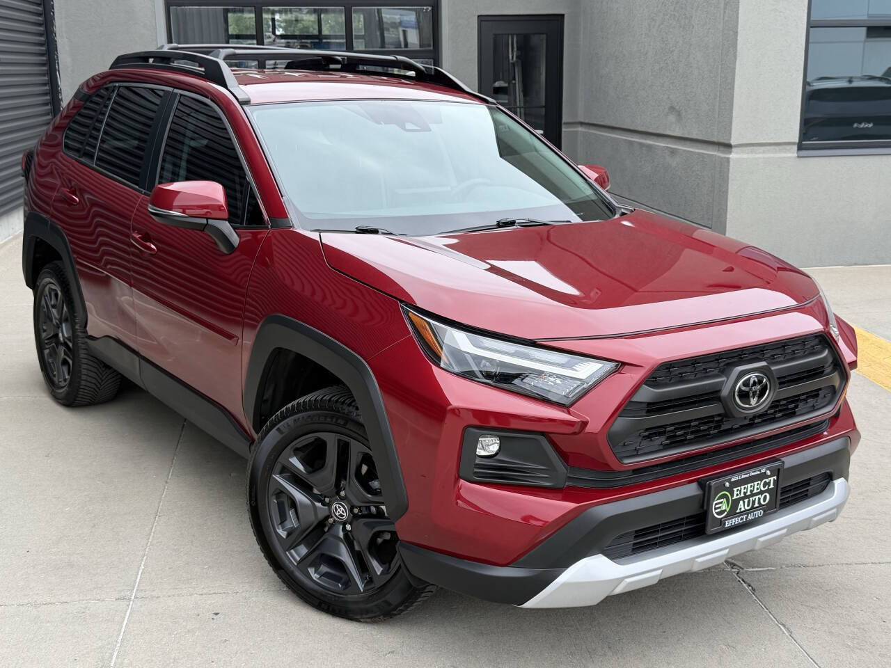 Used 2022 Toyota RAV4 Adventure AWD/4WD image 6