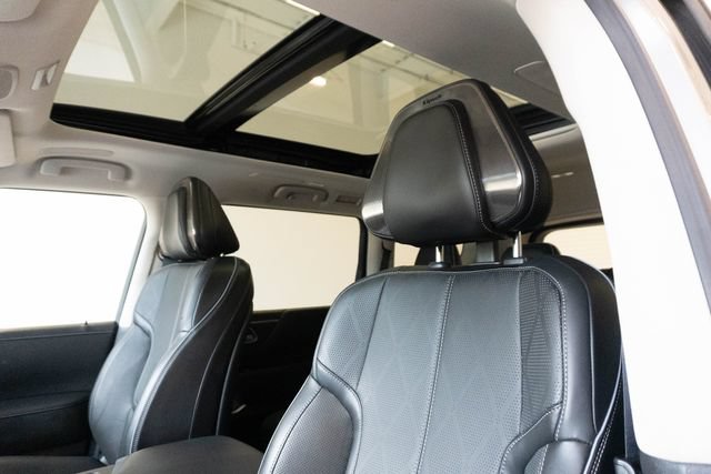 Used 2025 INFINITI QX80 Sensory AWD/4WD image 23