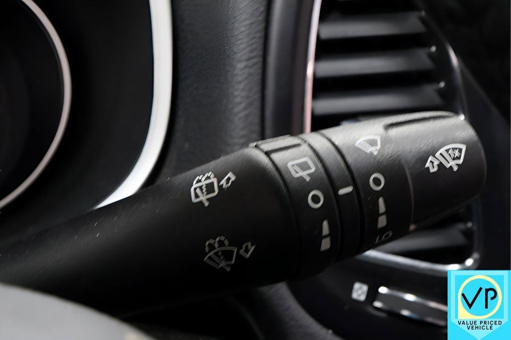 Used 2018 Jeep Compass Sport w/ Tech Group image 16