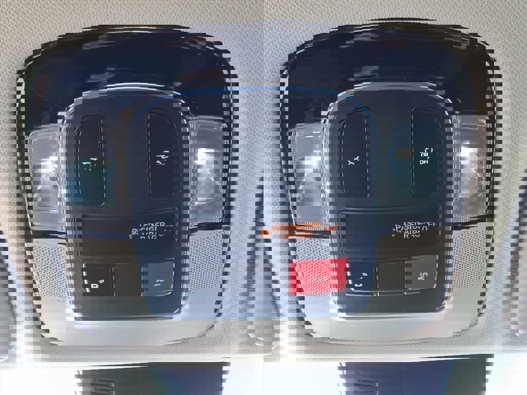 Certified 2025 Hyundai Tucson SE image 14