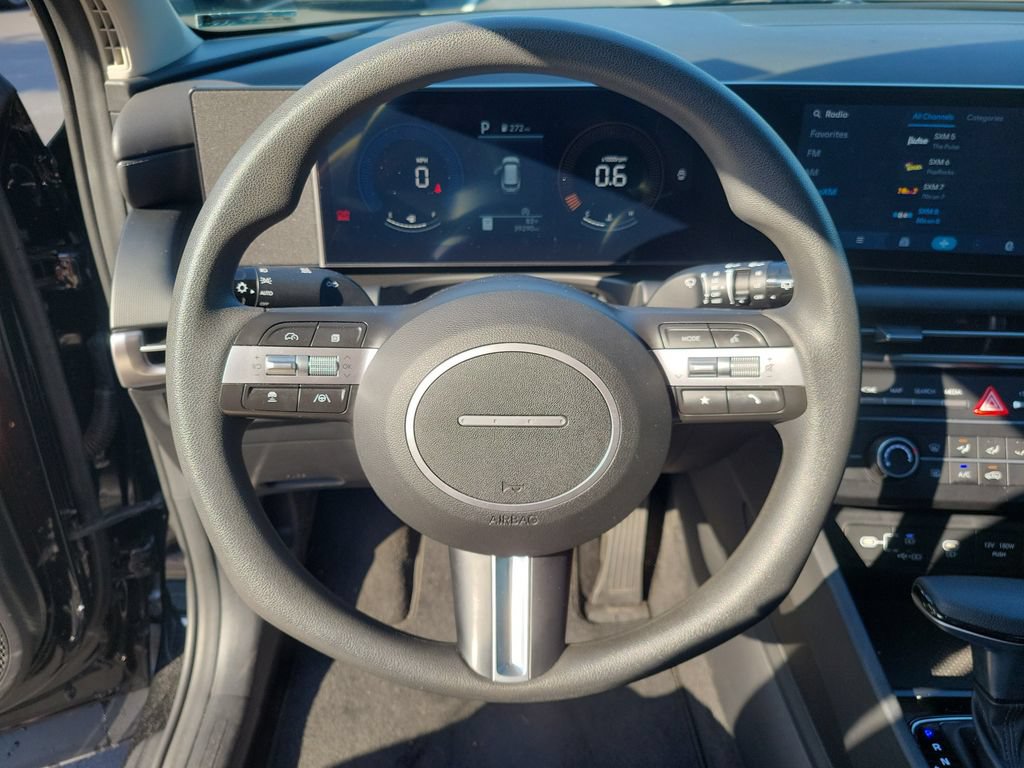 Used 2025 Hyundai Tucson SE FWD image 25