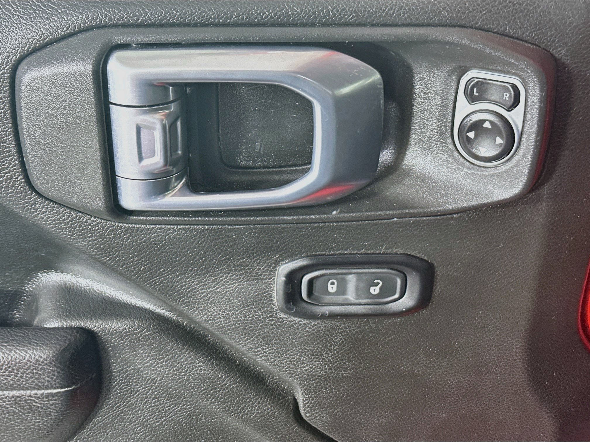Used 2024 Jeep Gladiator Sport AWD/4WD image 14