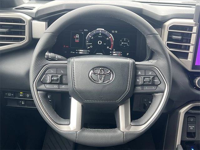 Used 2025 Toyota Tundra Limited AWD/4WD image 23