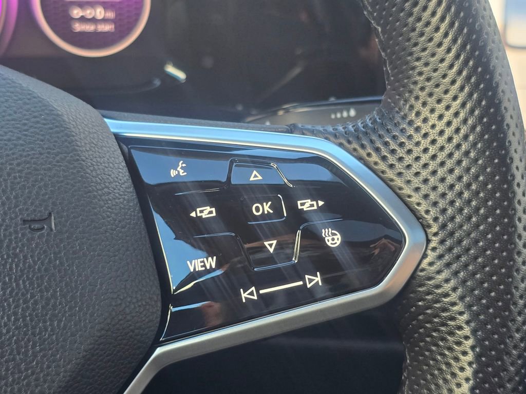 Used 2023 Volkswagen GTI Autobahn image 17