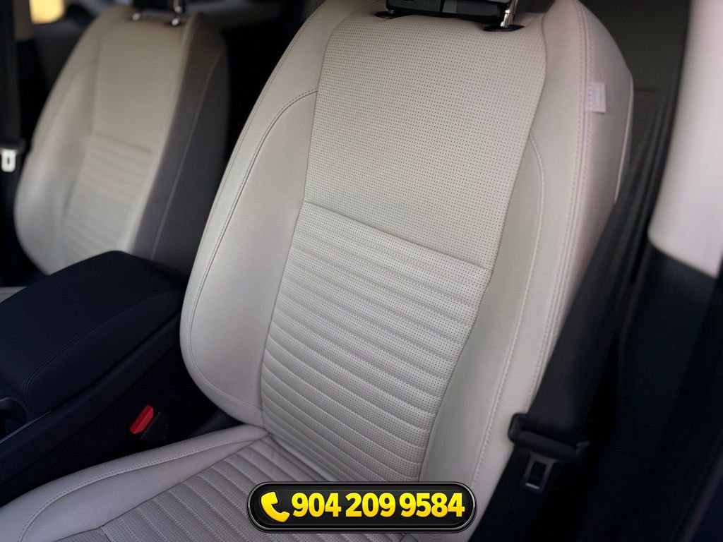Used 2023 Land Rover Discovery Sport S image 31