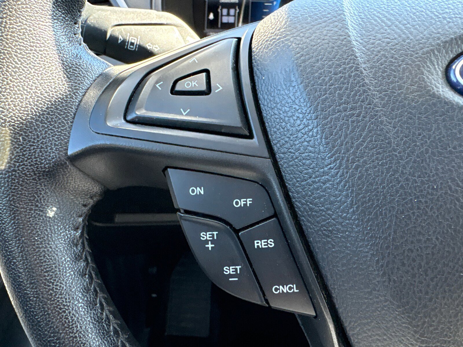 Used 2022 Ford Edge SEL image 17
