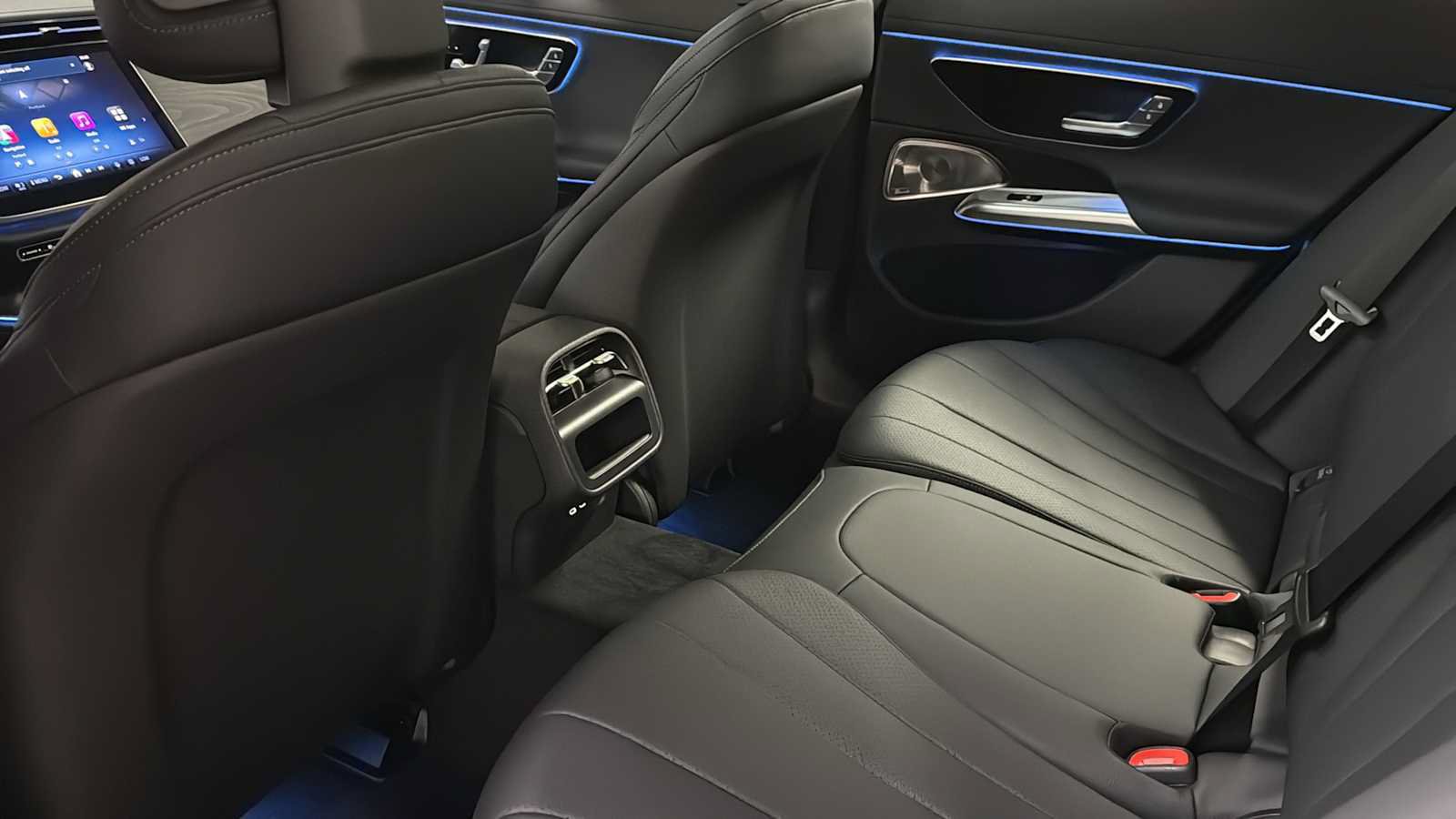 New 2027 Mercedes-Benz E 350 4MATIC Sedan image 30