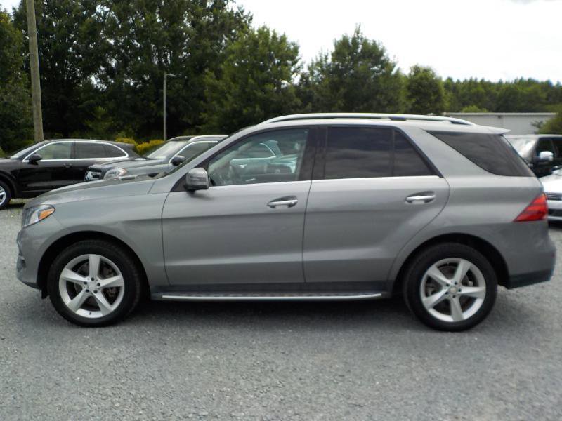 Used 2016 Mercedes-Benz GLE 350 4MATIC w/ Premium Package image 2