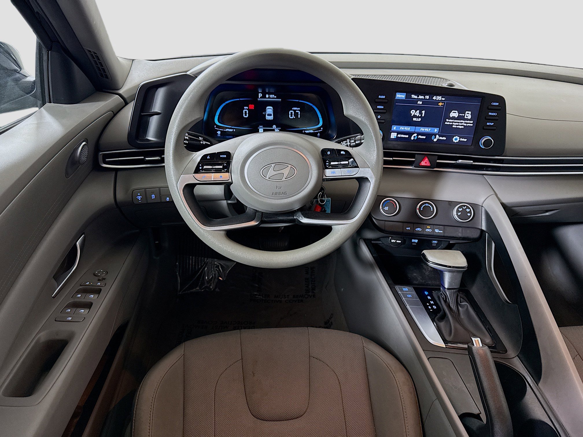 Used 2025 Hyundai Elantra SE image 17