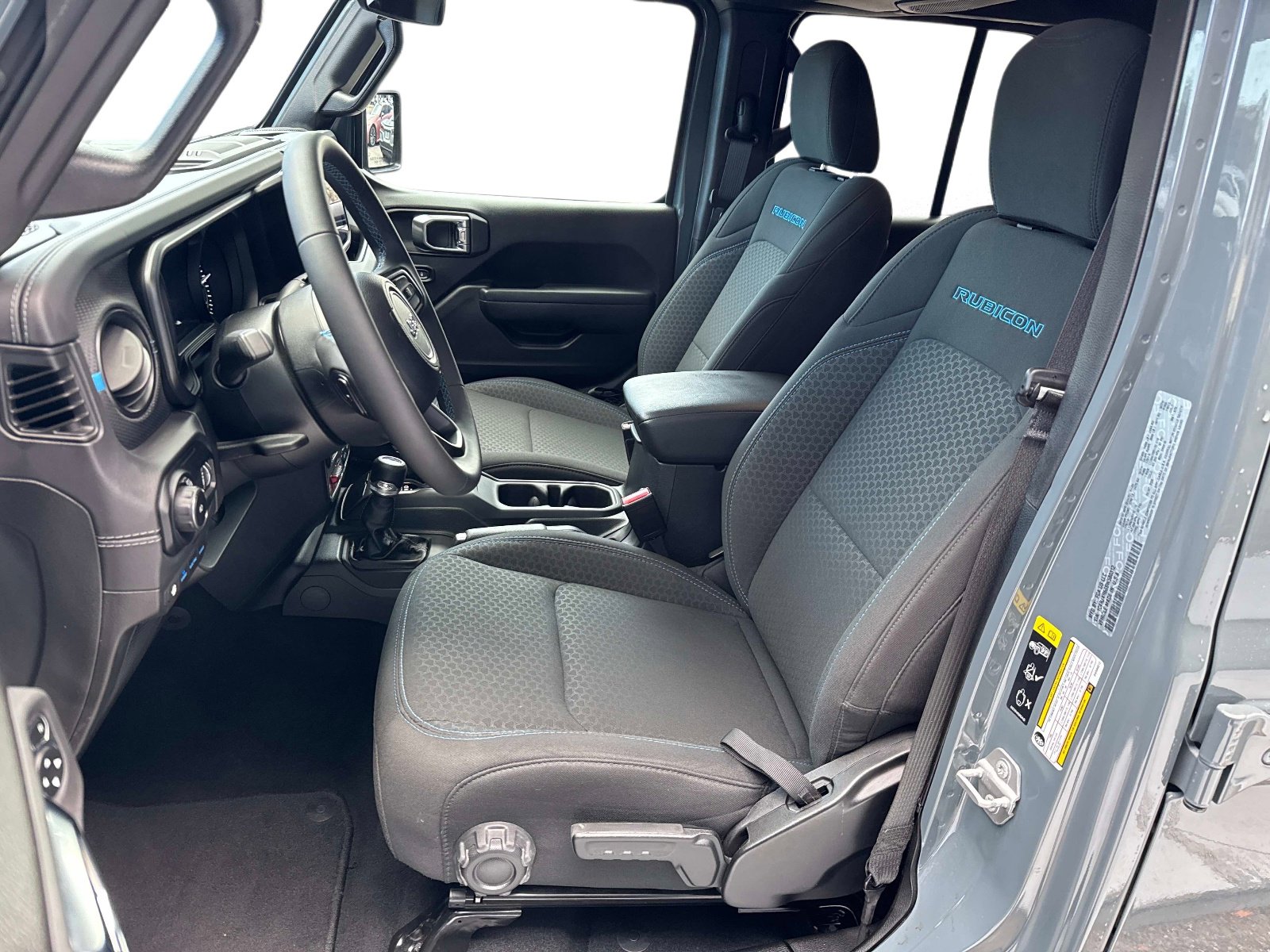 Used 2025 Jeep Wrangler Unlimited Rubicon 4xe image 20