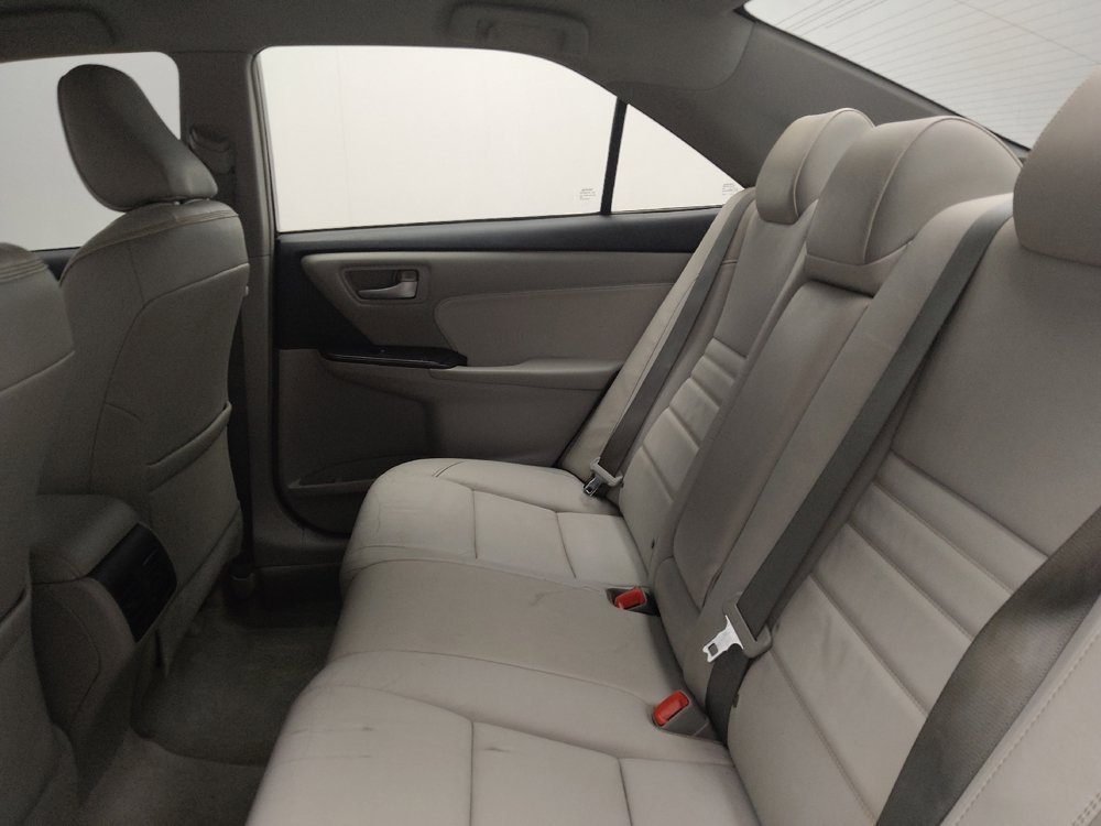 Used 2015 Toyota Camry XLE FWD image 18