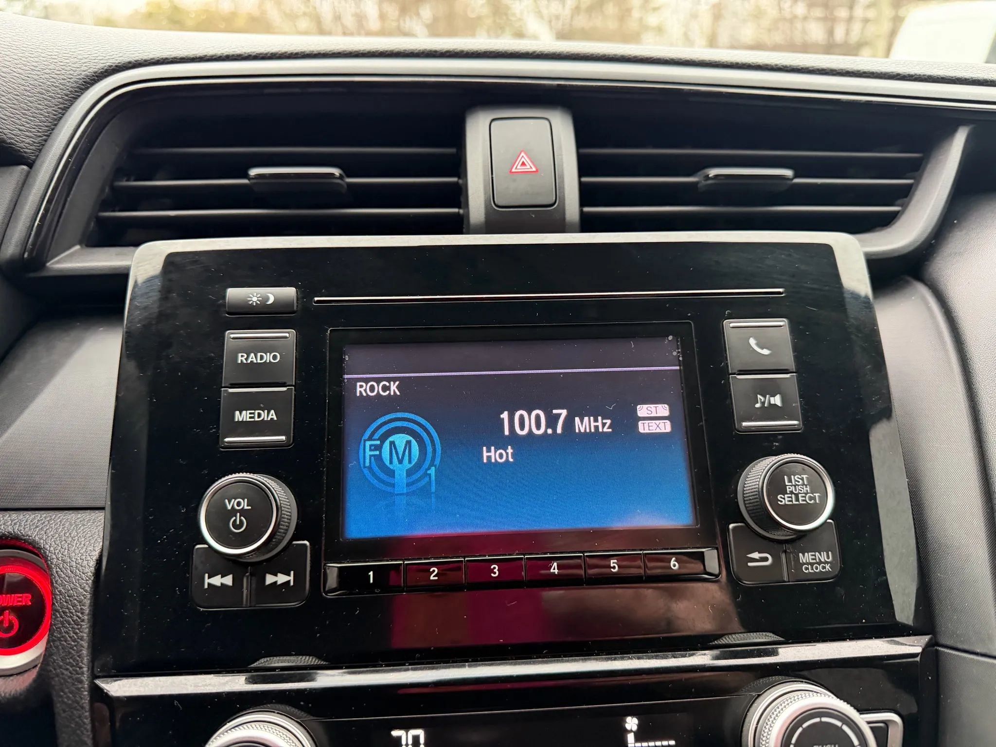 Used 2019 Honda Insight LX image 17