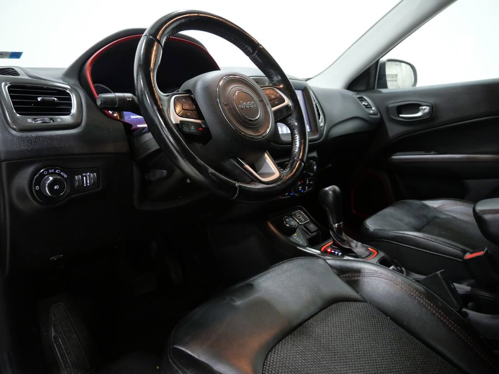 Used 2020 Jeep Compass Trailhawk AWD/4WD image 10