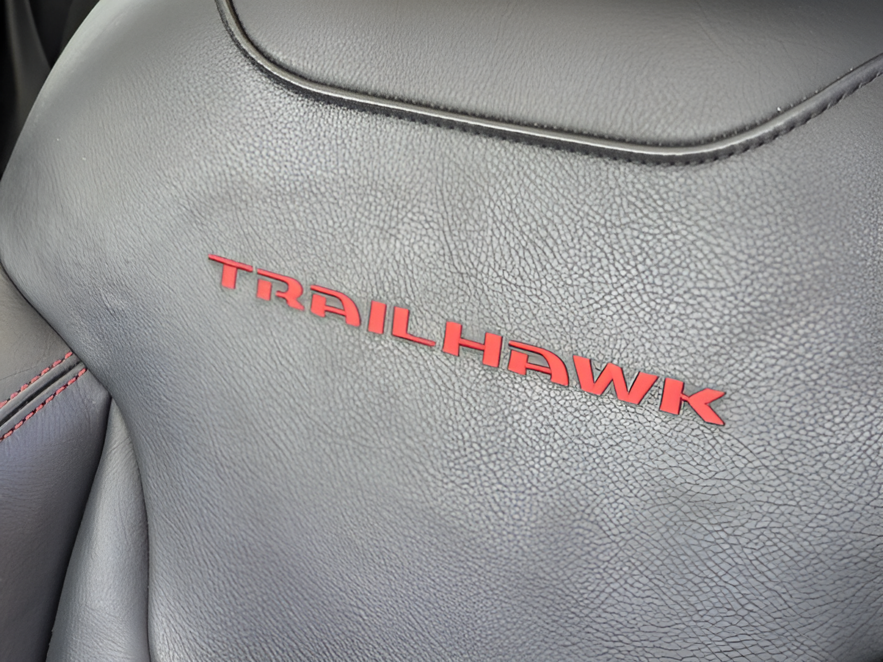 Used 2019 Jeep Renegade Trailhawk AWD/4WD image 28