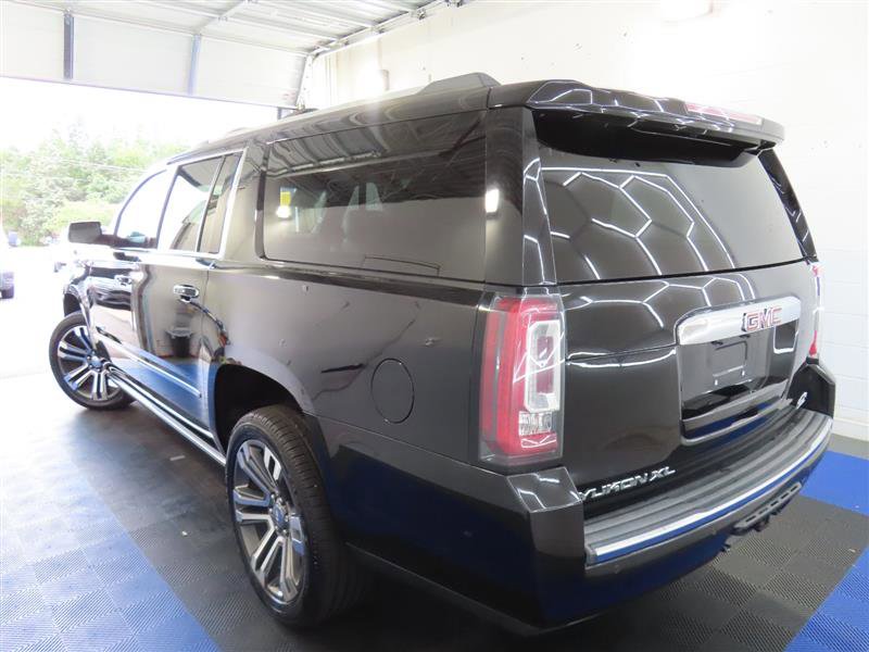 Used 2019 GMC Yukon XL Denali w/ Denali Ultimate Package image 10