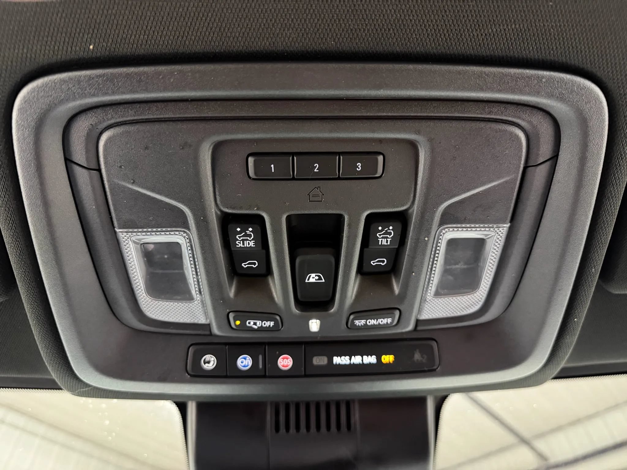 Used 2024 Chevrolet Silverado 1500 High Country w/ High Country Premium Package AWD/4WD image 35