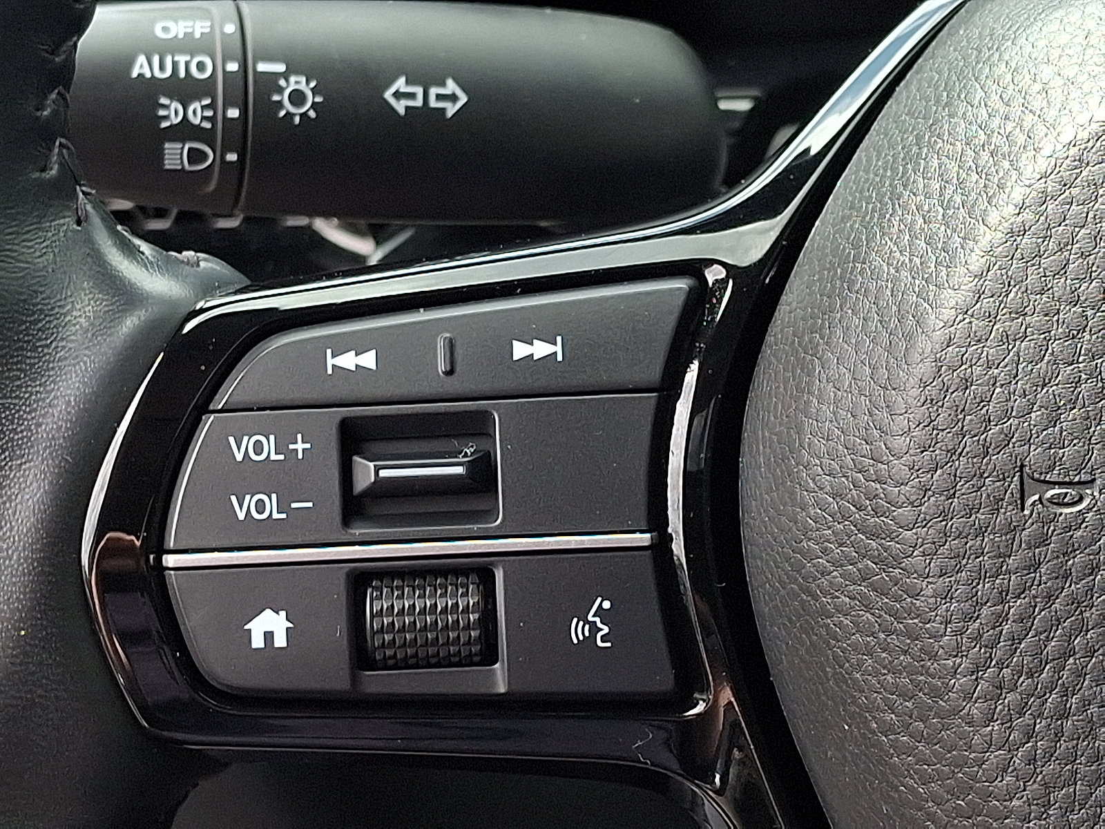 Used 2023 Honda CR-V EX-L image 23