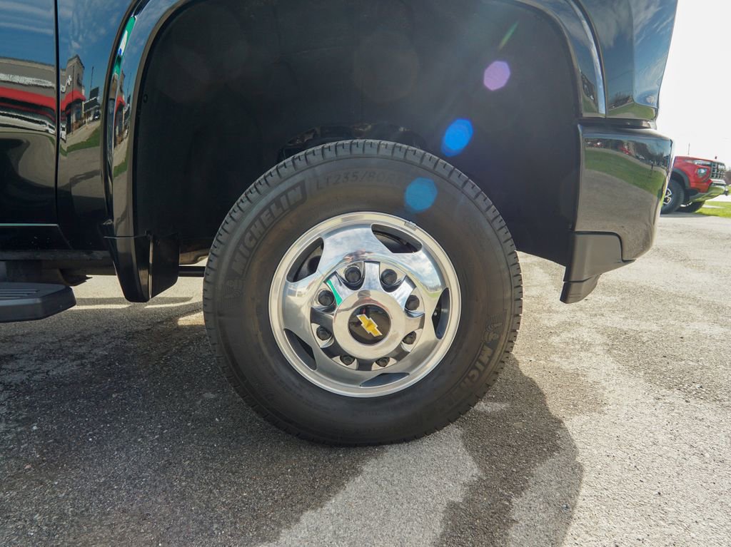 Used 2021 Chevrolet Silverado 3500 High Country image 11